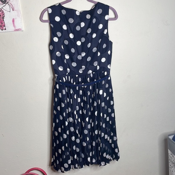 Adrianna Papel Polka Dot design knee length sleeveless knife Pleated dress, 12 - Picture 3 of 11